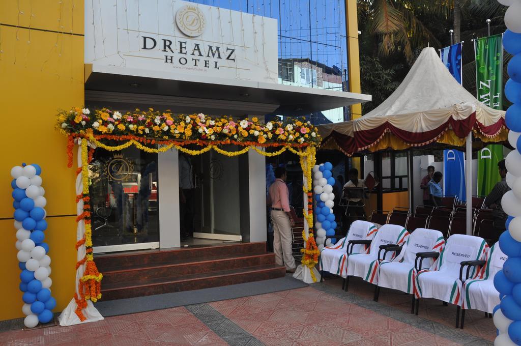 Dreamz Hotel Thiruvananthapuram Exterior photo